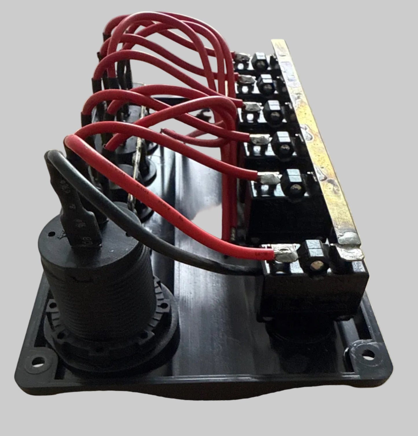 Switch panel 12 volt 5 gang & USB socket. Circuit breakers waterproof