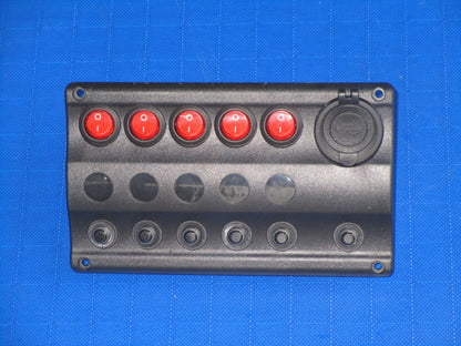 Switch panel 12 volt 5 gang & USB socket. Circuit breakers waterproof