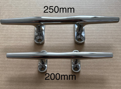 Round 4 hole mount cleat 316ss